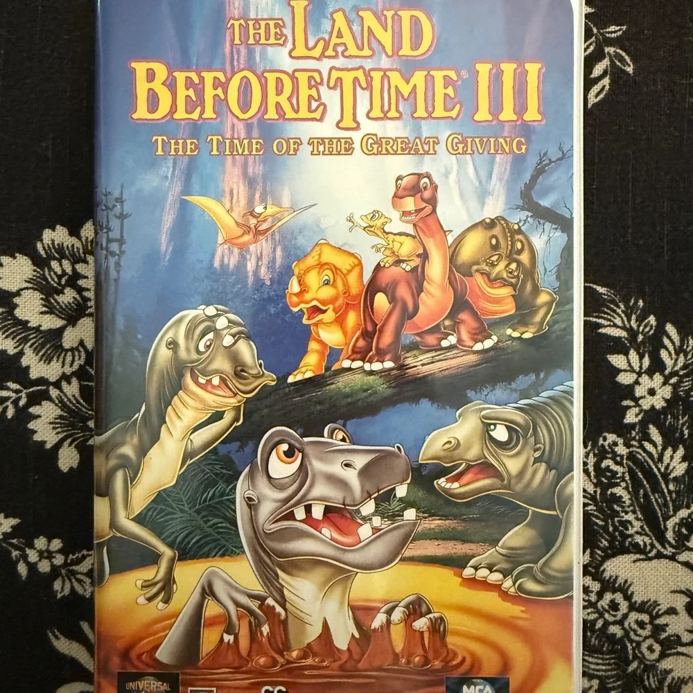The Land Before Time III: The Time of the Great Giving VHS Classic 1995